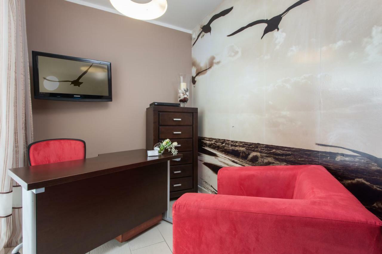 Na Bialej Apartment เรวัล ภายนอก รูปภาพ