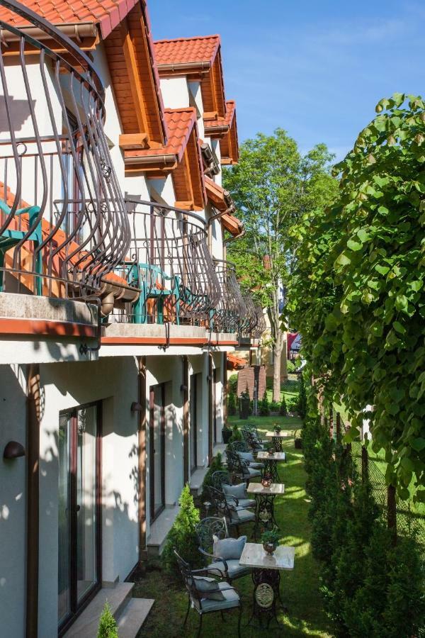 Na Bialej Apartment เรวัล ภายนอก รูปภาพ